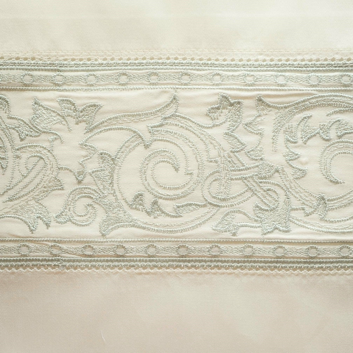 Home Treasures Paris Bedding Swatch Ivory/Eucalipto Fine Linens
