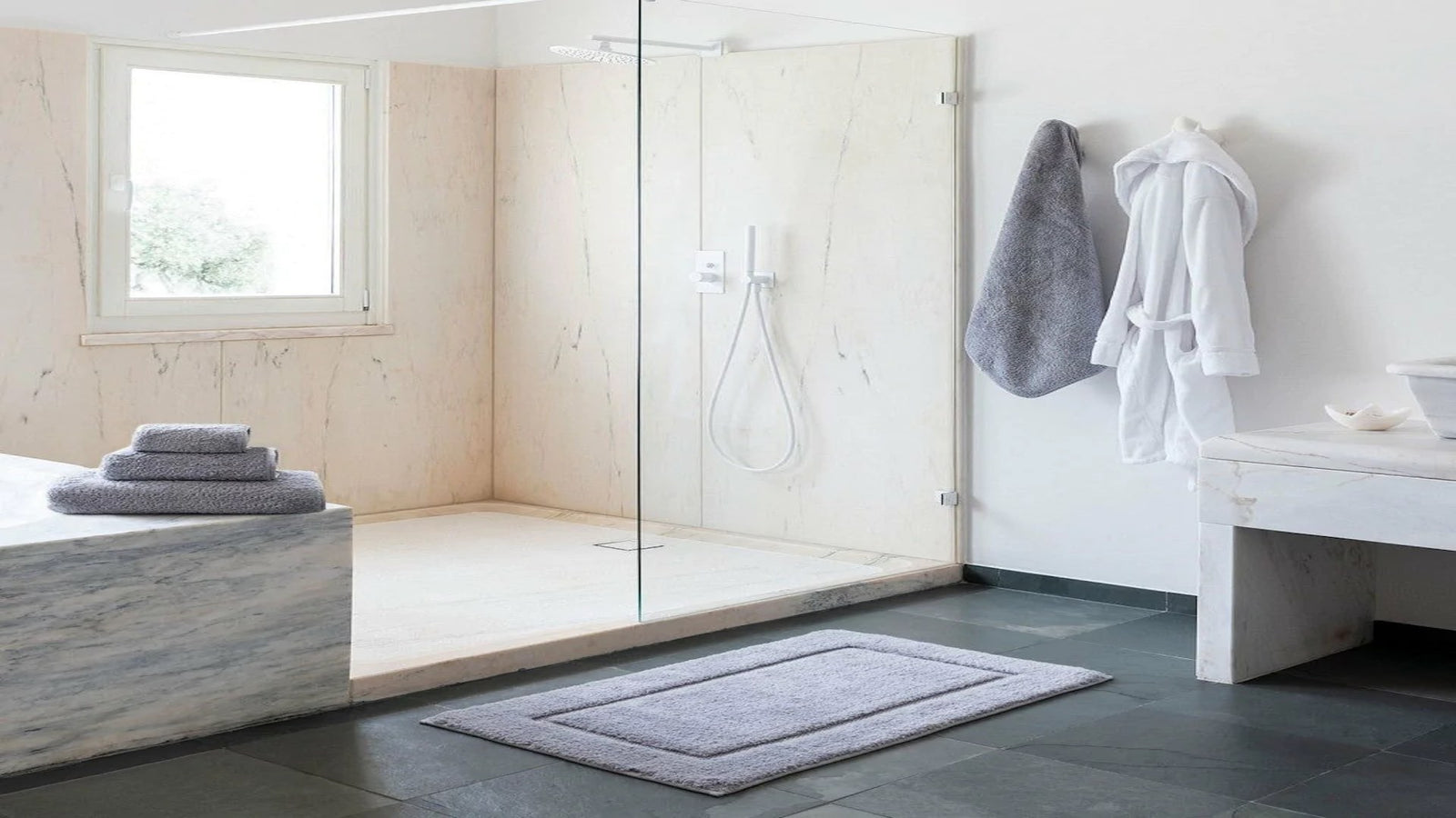 Buyer's Guide: Graccioza Luxury Bath Rugs and Bath Mats