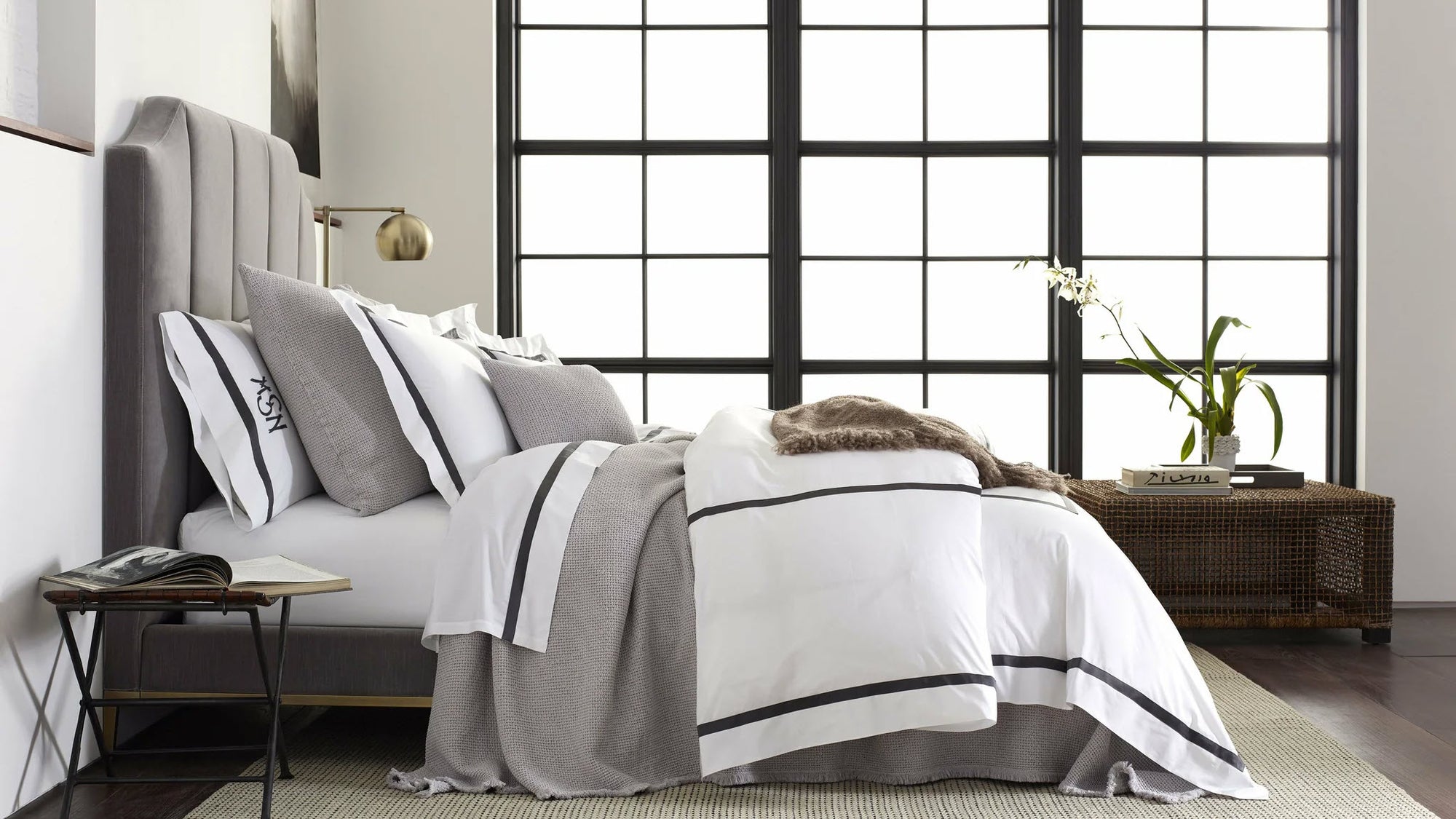 Matouk Lowell Sheets: The Ultimate Luxury Bedding Guide