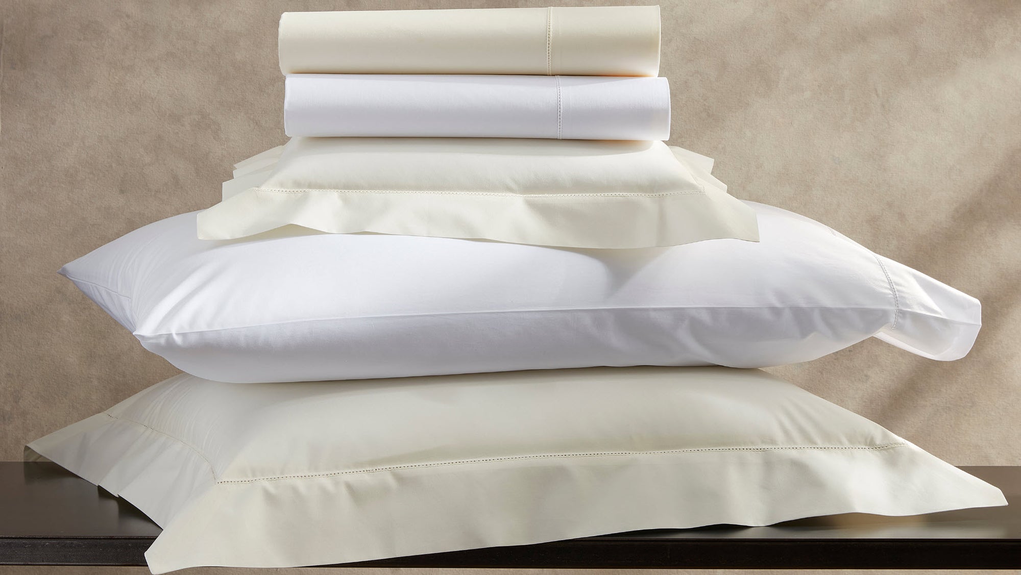 Best Sheets for Warm Weather: The Ultimate Luxury Sheets Guide for Staying Cool This Summer