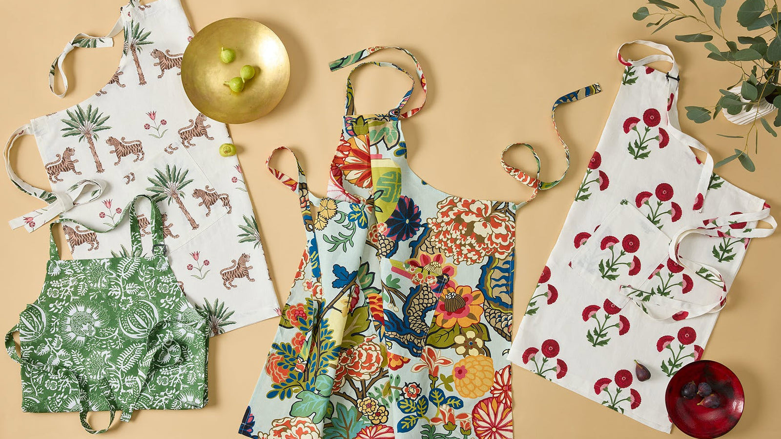 Holiday Host and Hostess Gifts That Sparkle