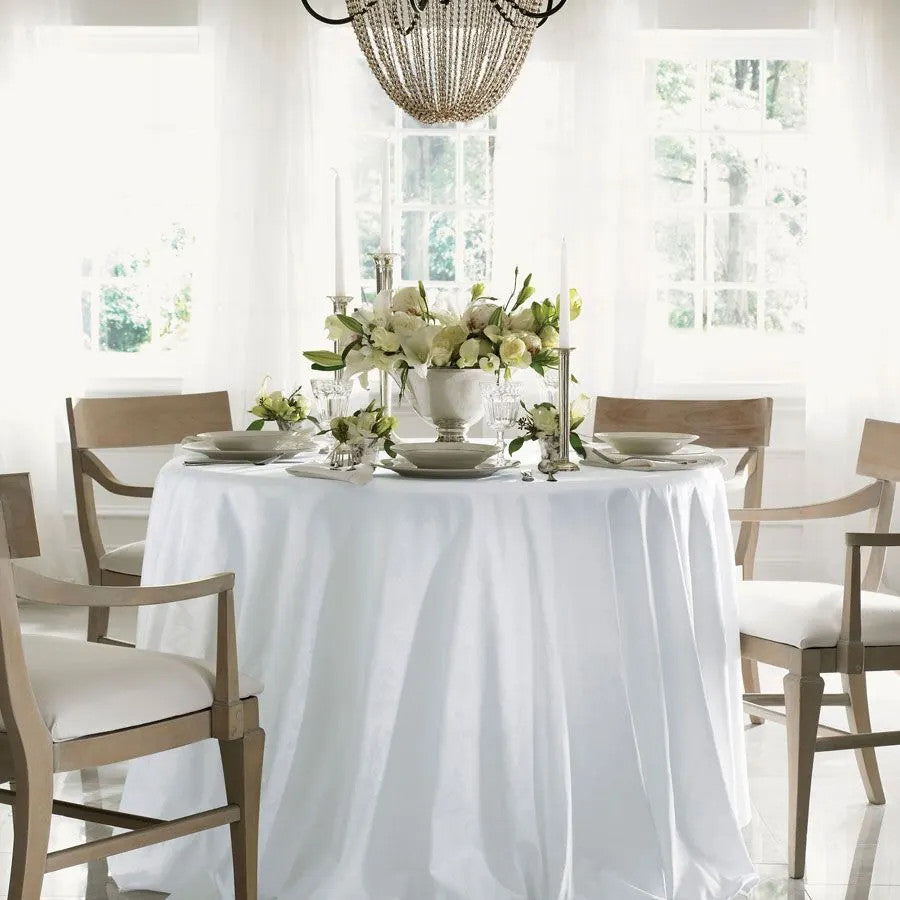 Elegant Table Cloths and Luxury Table Linens
