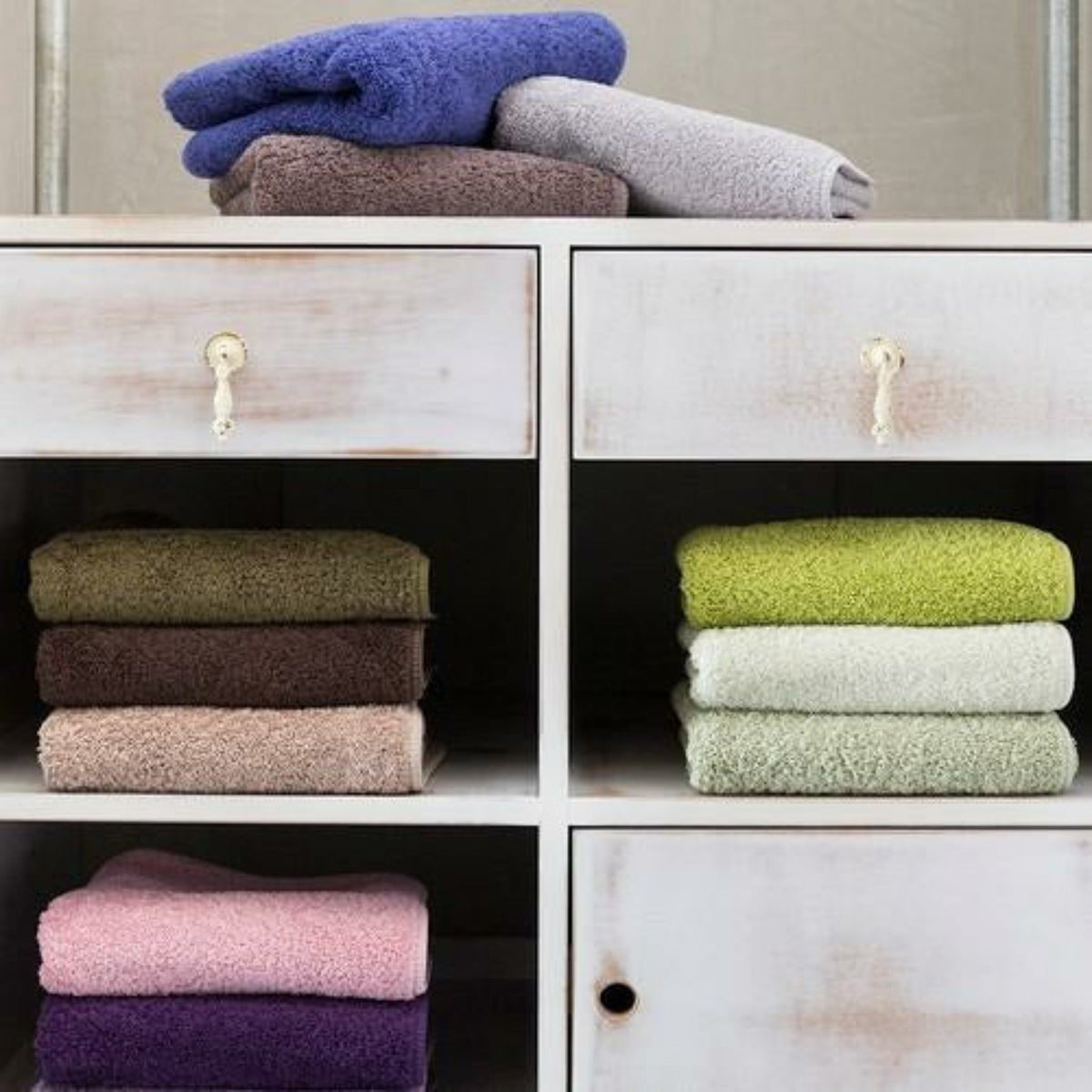 Graccioza Long Double Loop Bath Towels MultiColor Stack Fine Linens