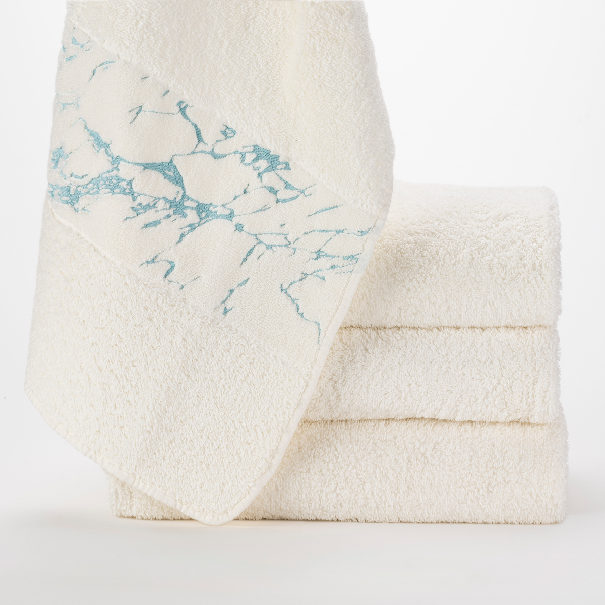 Hanging Abyss Alpi Hand Towels in Ice Color