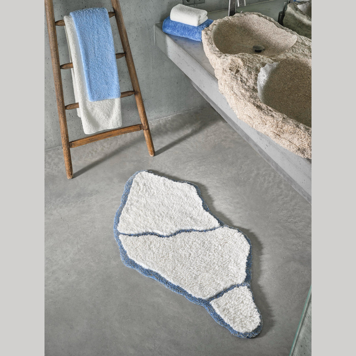 Abyss Habidecor Jess Bath Rug in Powder Blue (330) on Bath Floor