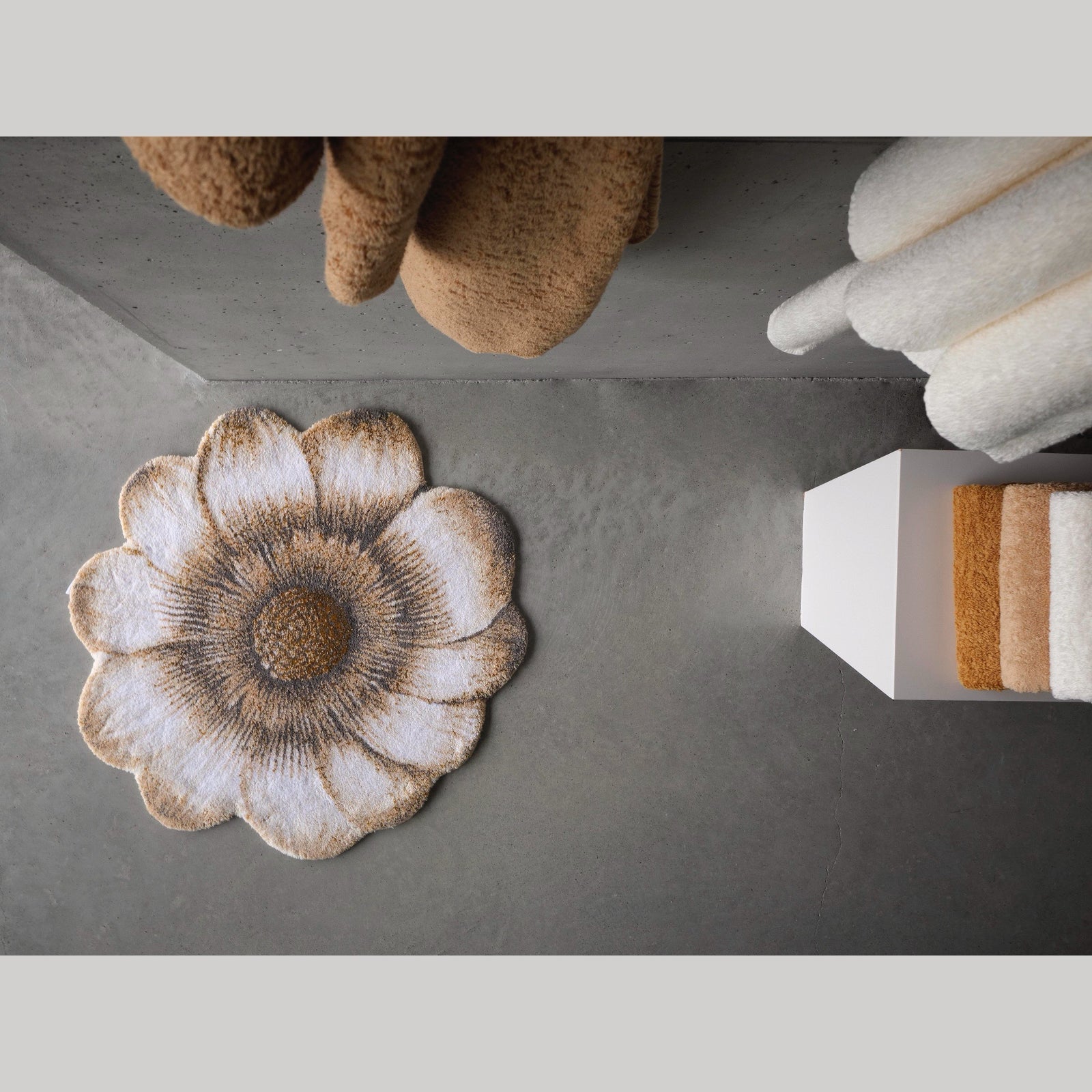 TopView of Sand (714) Abyss Habidecor Magnolia Bath Rug