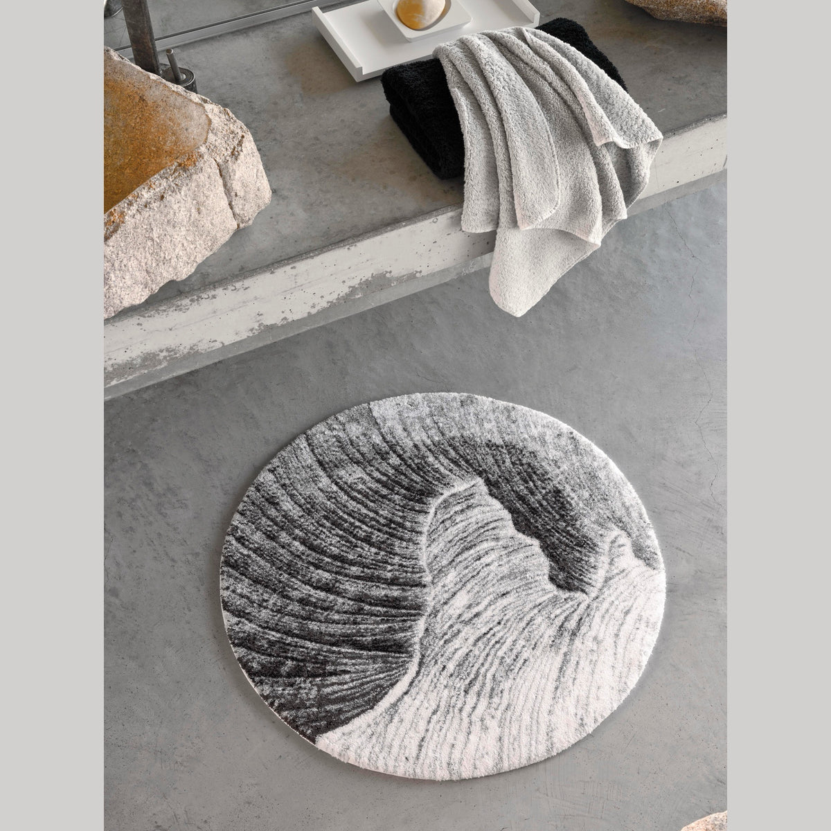 Silver (900) Abyss Habidecor Yoji Bath Rug underneath lavatory 