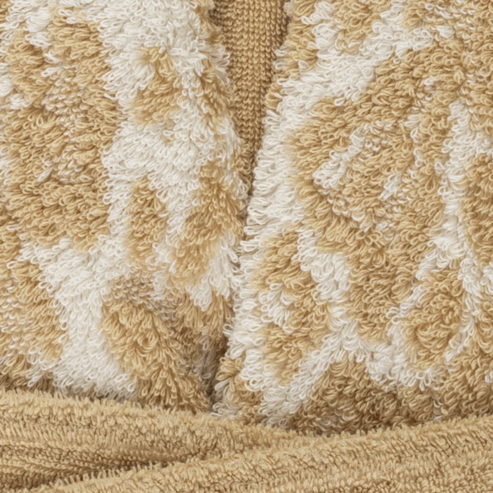 Silo Image of Abyss Sauvage Bath Robe in Color Sand (714)