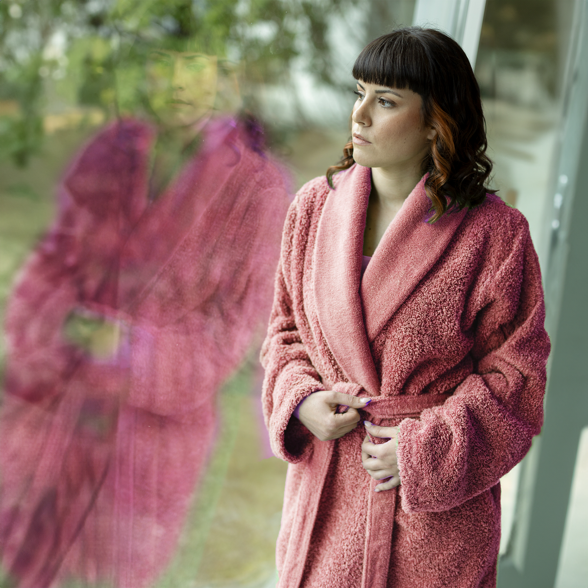 Lifestyle Image of Abyss Super Pile Bath Robe Flamingo (573)