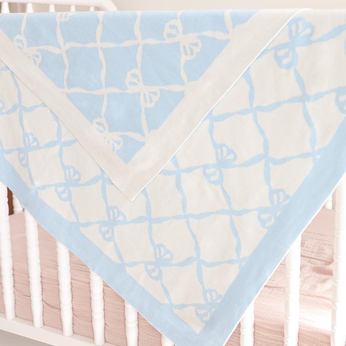 Alashan Ellis Bow Knit Baby Blanket in Dream Blue