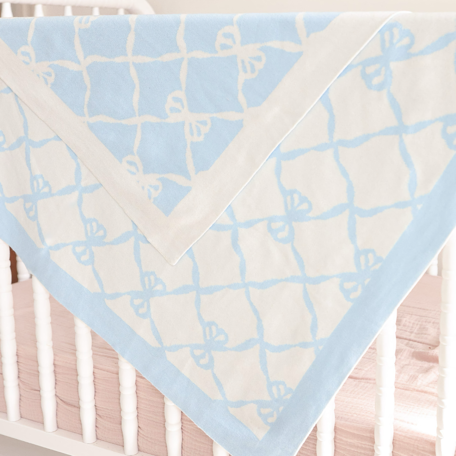 Alashan Ellis Bow Knit Baby Blanket in Dream Blue