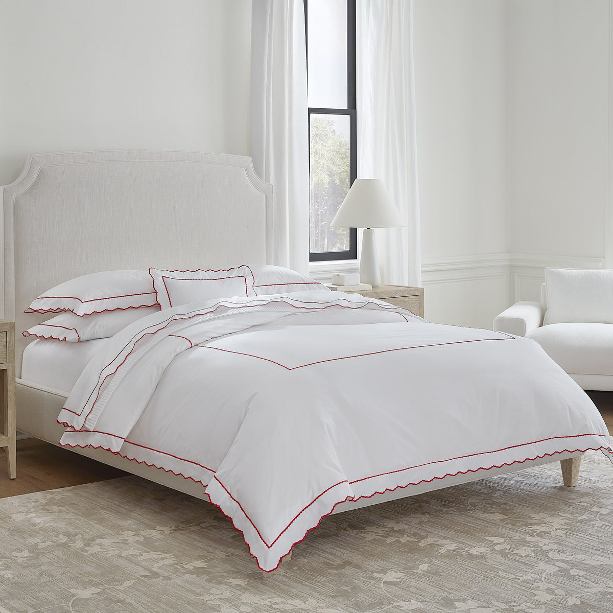 Alternative View of Sferra Pettine Bedding Collection White/Crimson