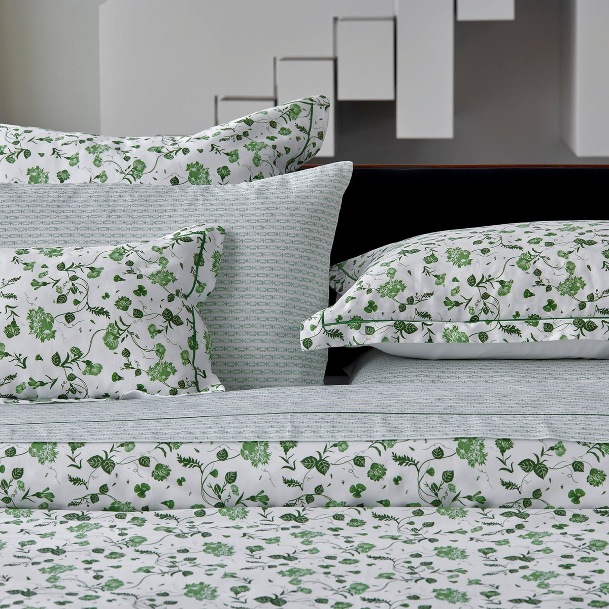 430 thread count sateen bedding set from Primavera Amalia Vila-Flor Bedding and a coordinating geometric border