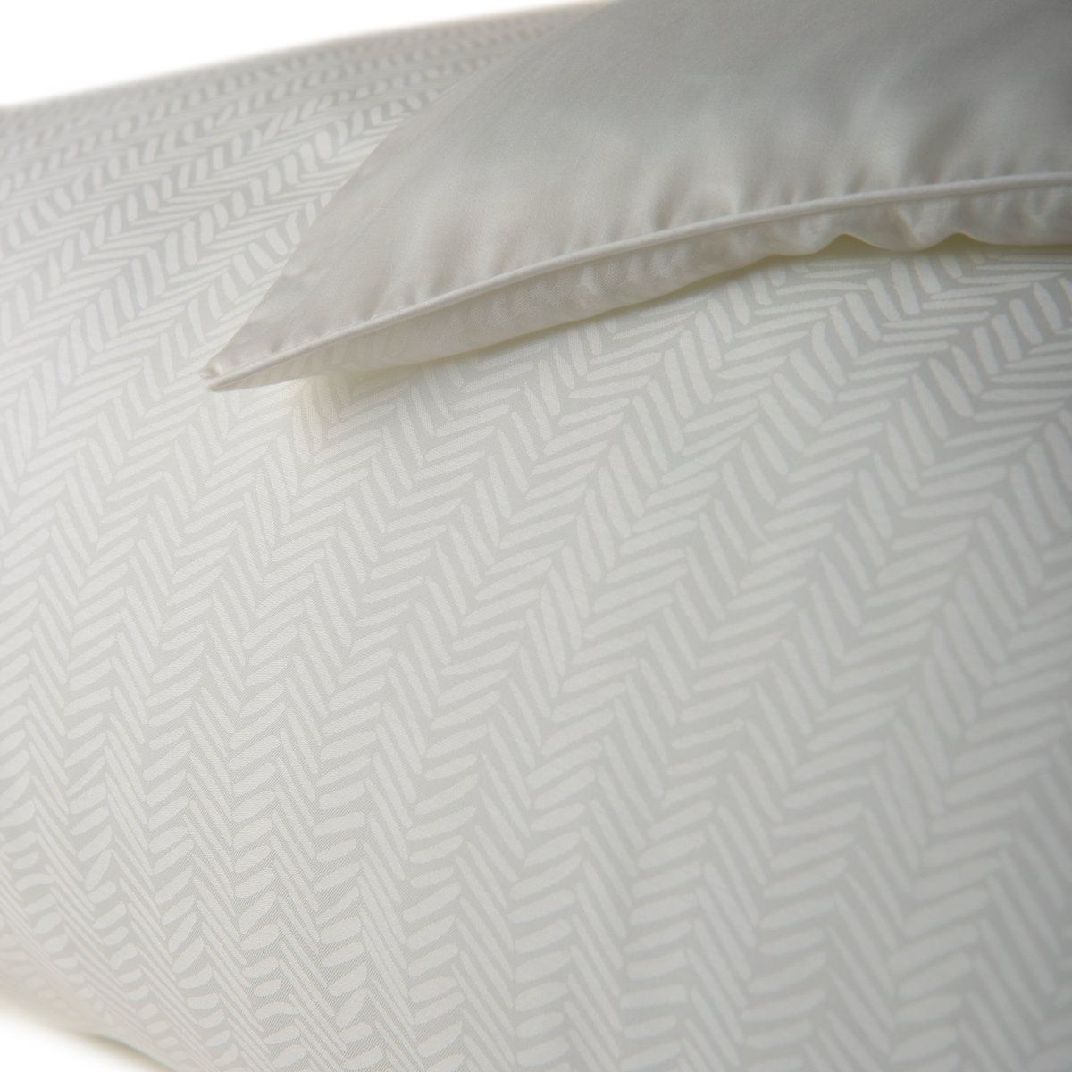 Duvet Detail of Pearl BOVI Olivia Bedding