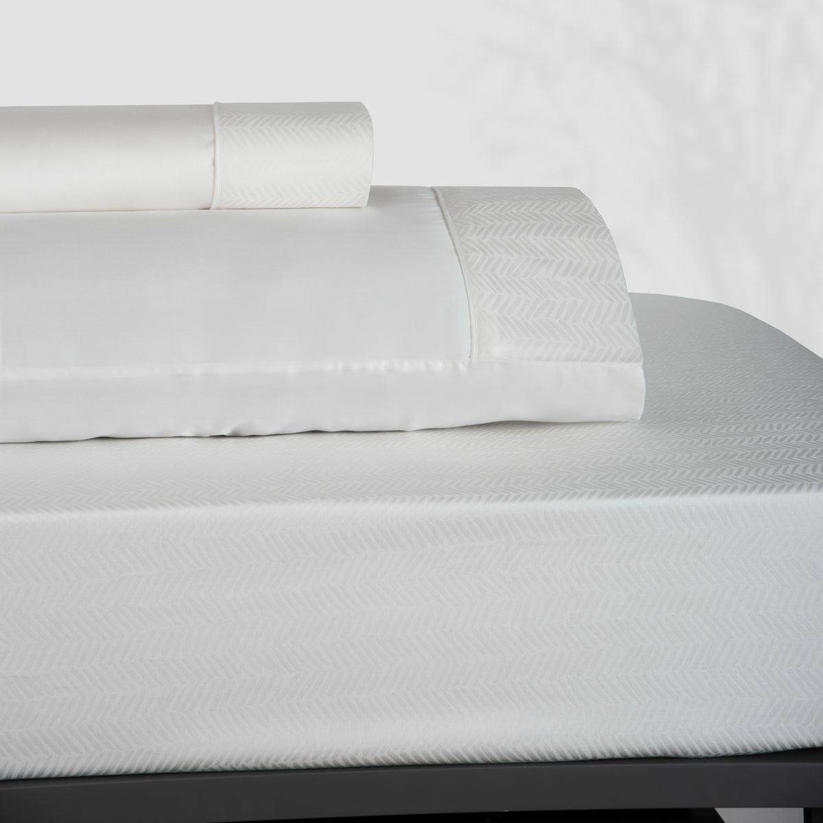 Sheet Set of Pearl BOVI Olivia Bedding