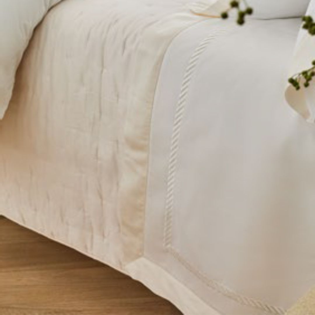 Bovi Simone Flat Sheet in Ivory with Grace Quilt