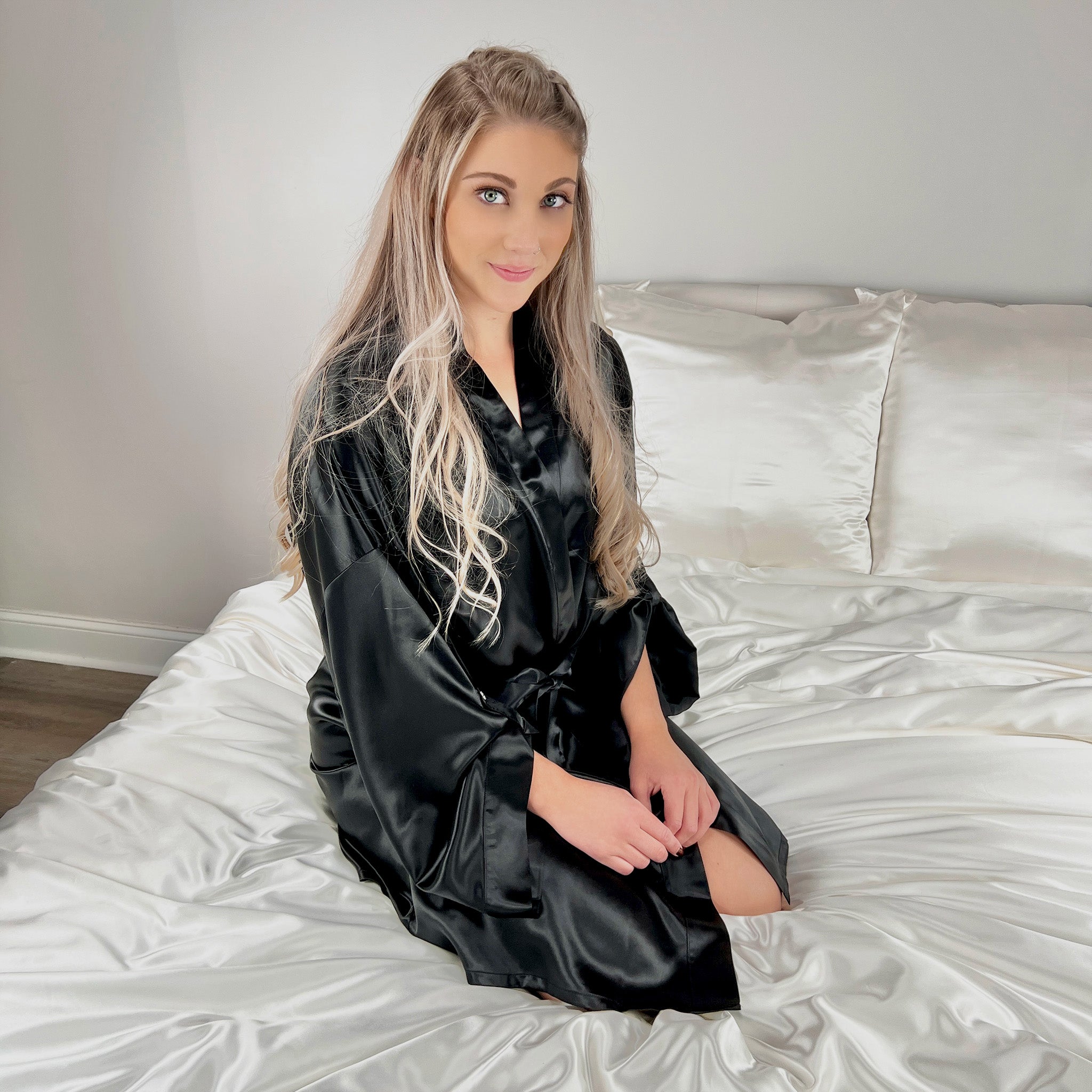 100% Pure Mulberry Silk Kimono Robe for Women | 22 Momme | Black 100% Pure Mulberry Silk Kimono Robe for Women | 22 Momme | Black