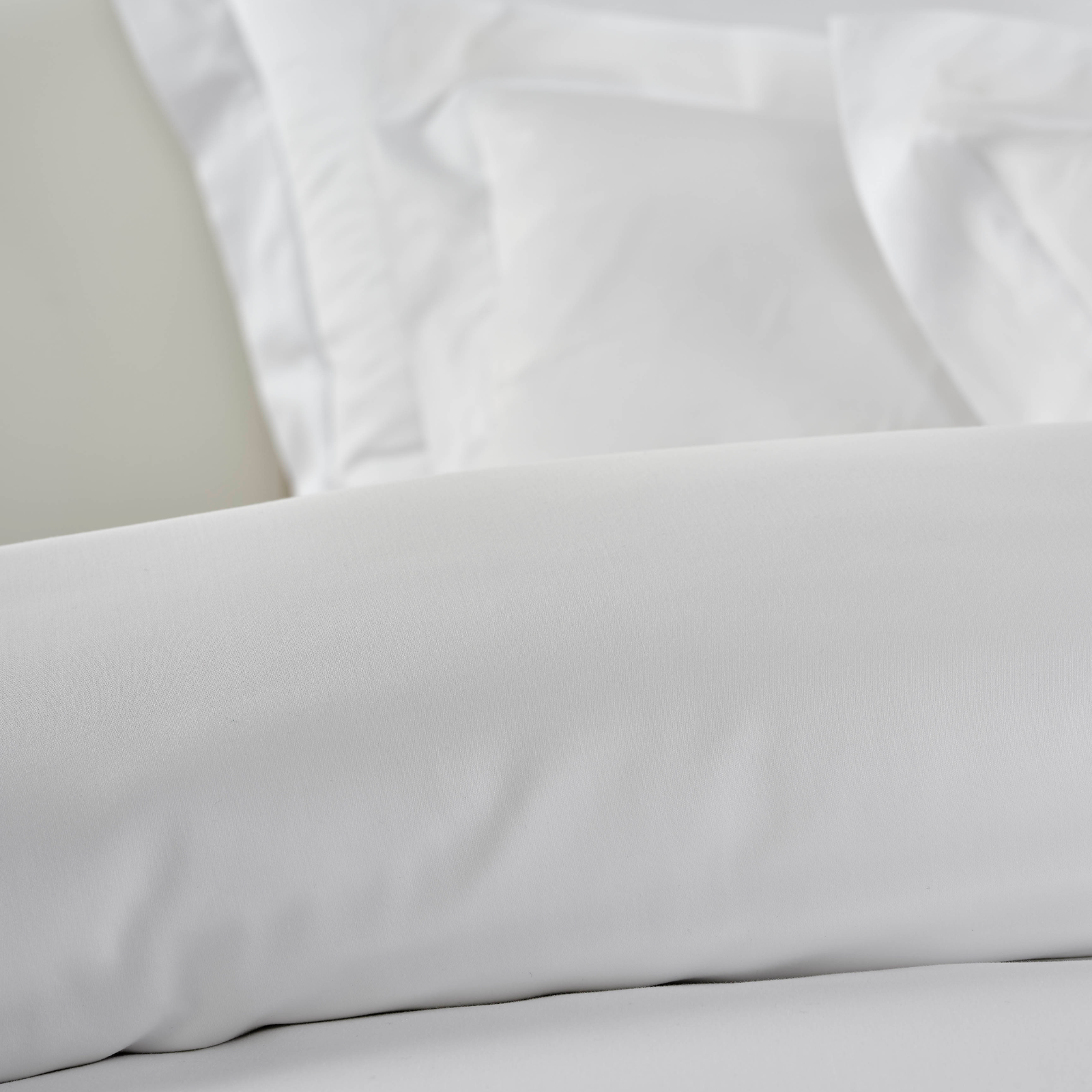 Full Bed in Celso de Lemos Amanda Collection in Naturel Color