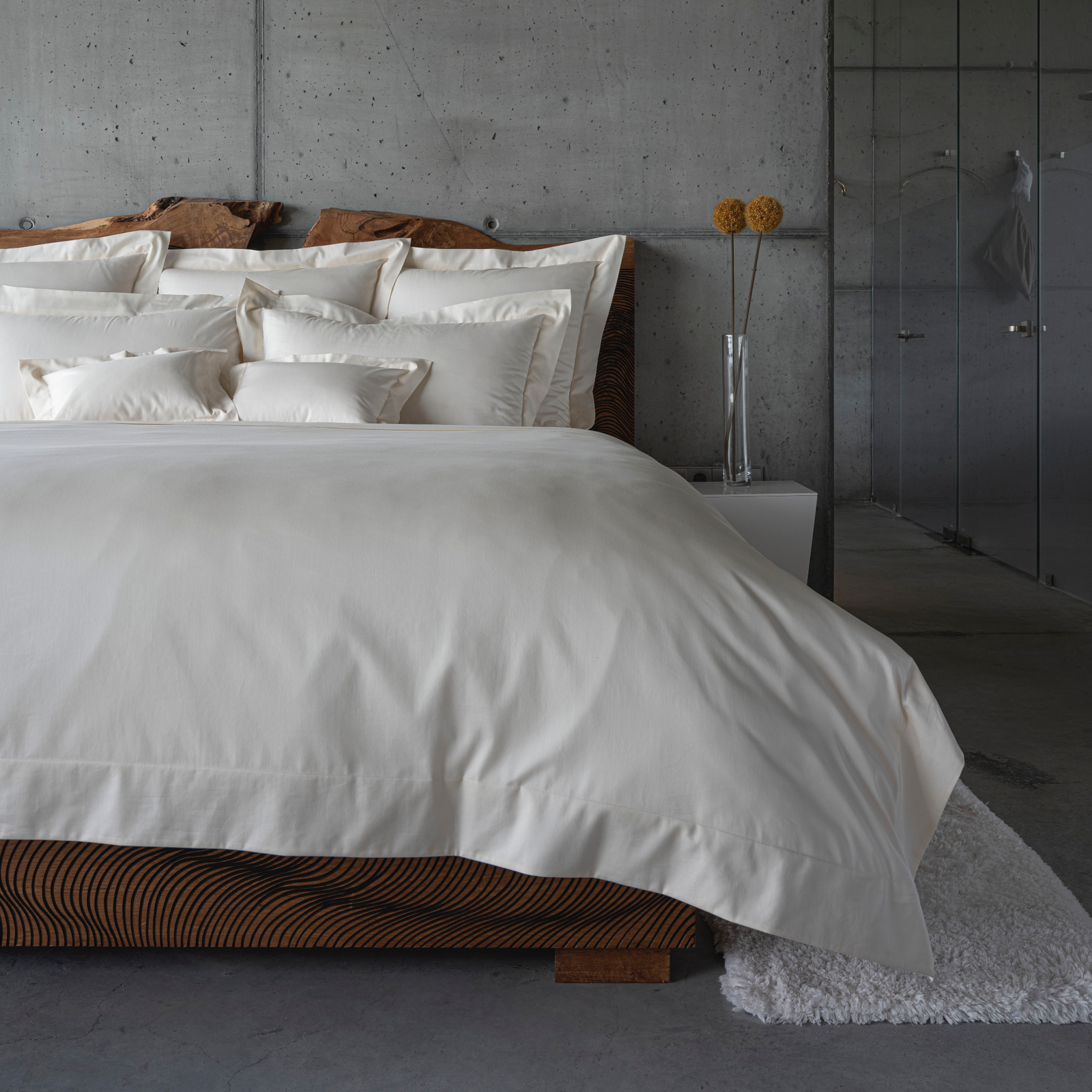 Full Bed in Celso de Lemos Amanda Collection in Naturel Color