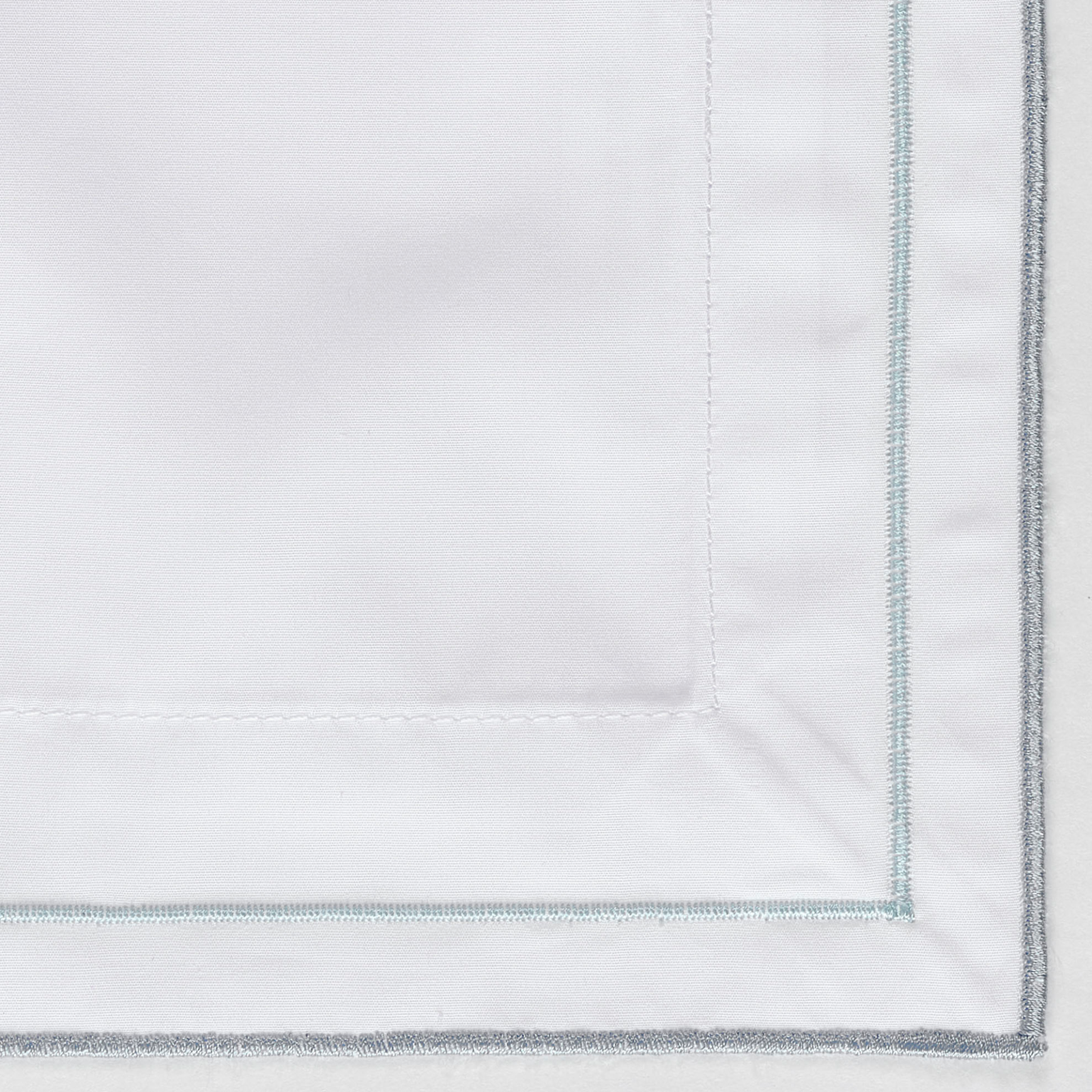 Lifestyle Shot of Celso de Lemos Areo Bedding with Atlantic Swatch