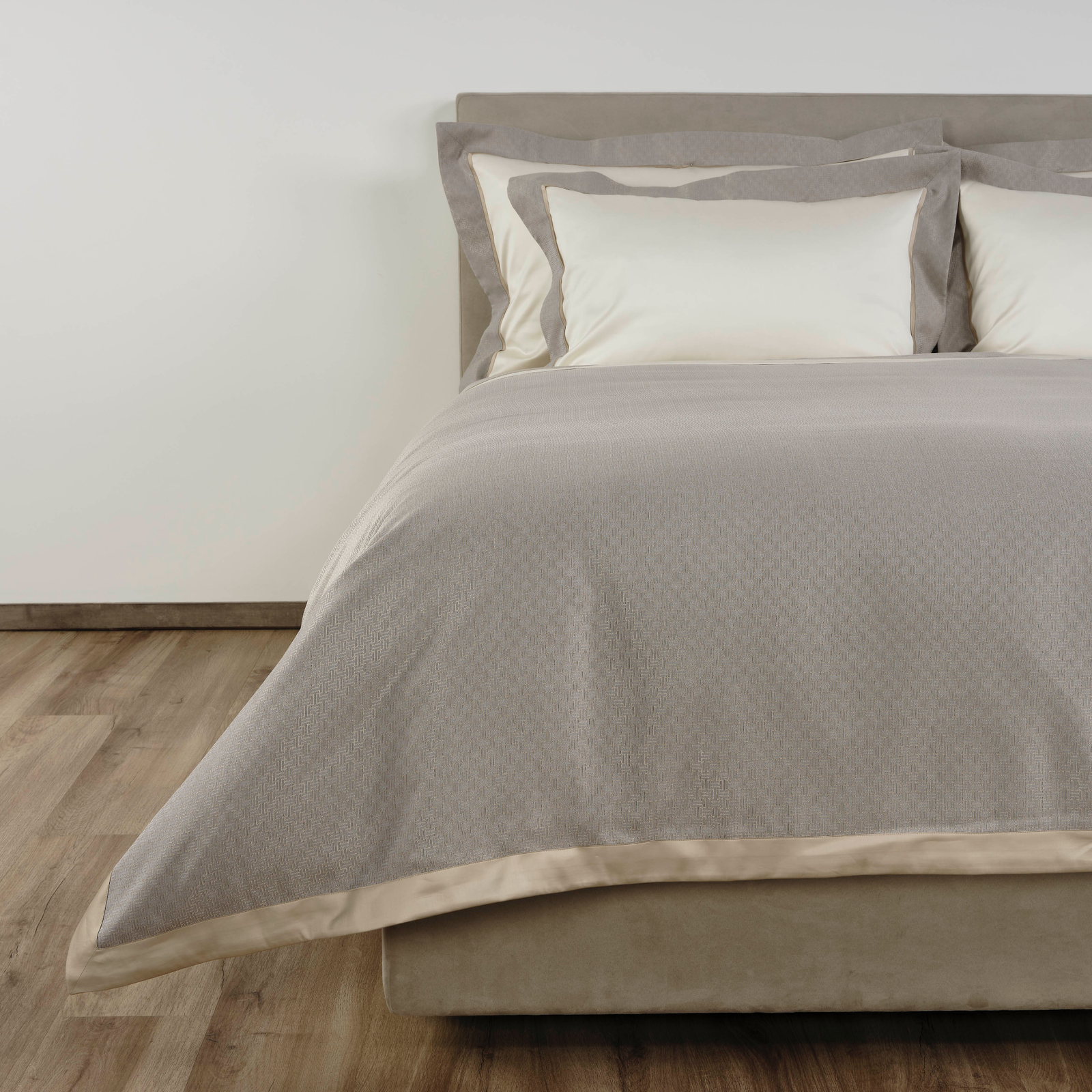 Lifestyle Shot of Full Bed in Celso de Lemos Avalon Collection in Glacier Color