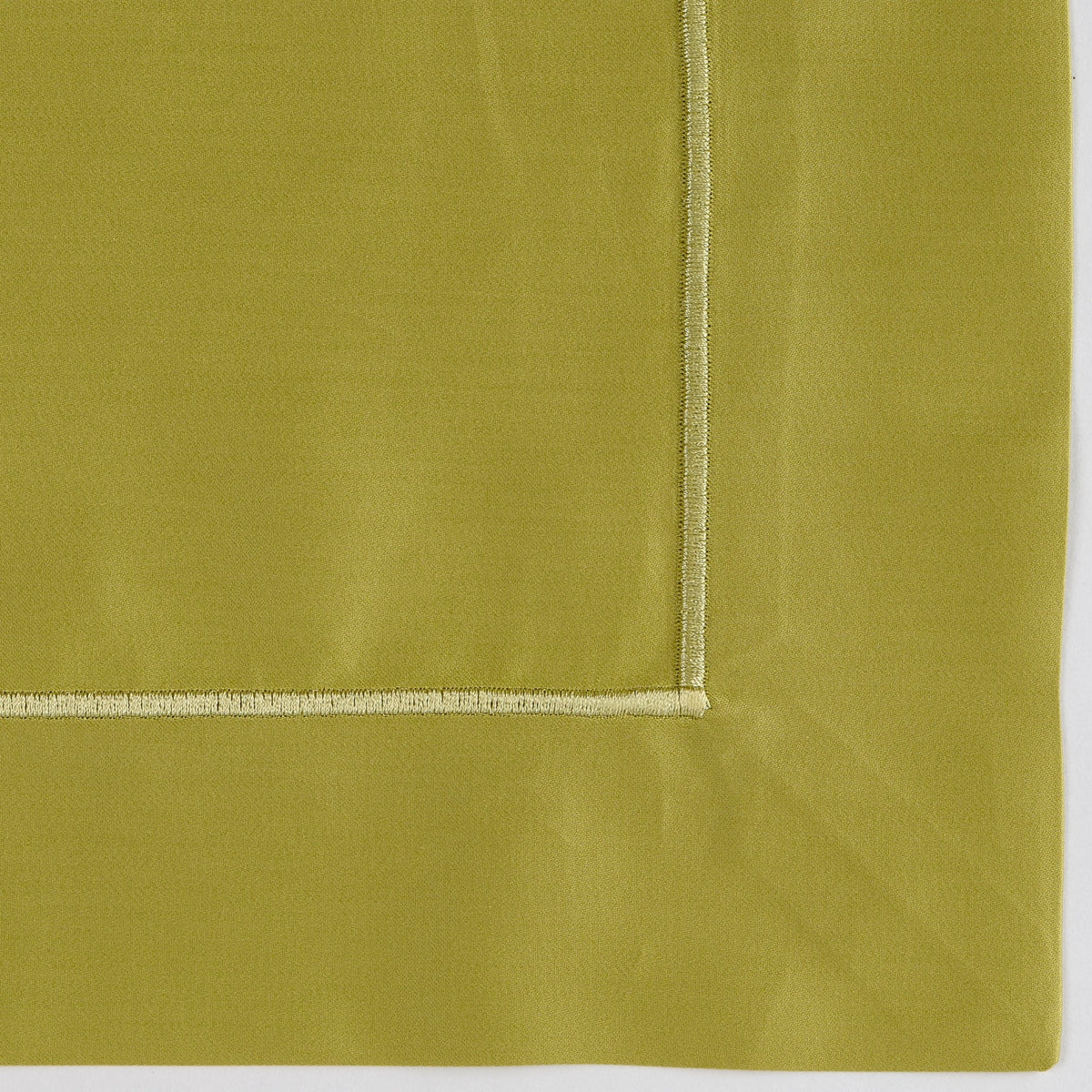 Closeup of Fabric of Celso de Lemos Bourdon Bedding Fougère Color