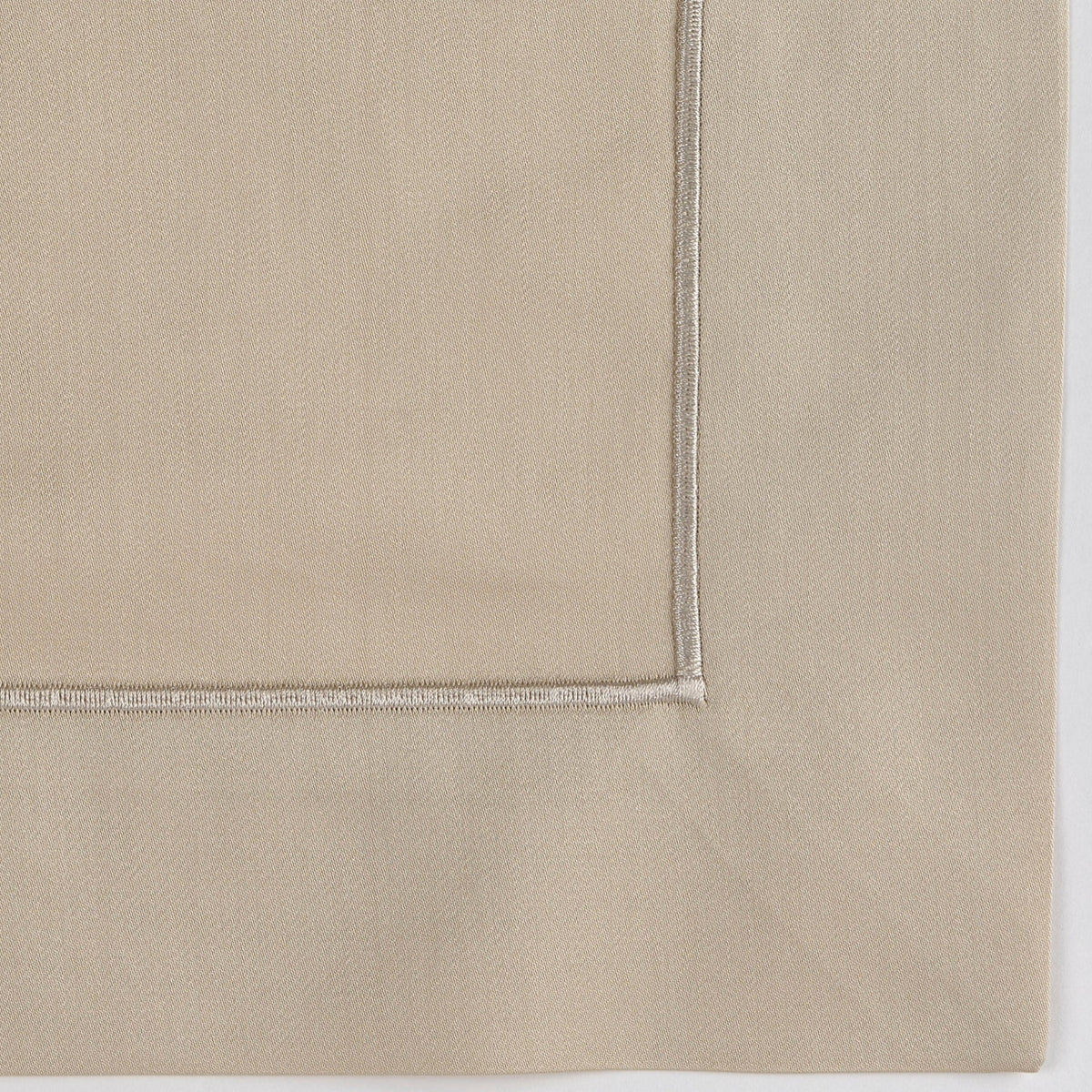 Swatch Sample of Celso de Lemos Bourdon Bedding Linen Color