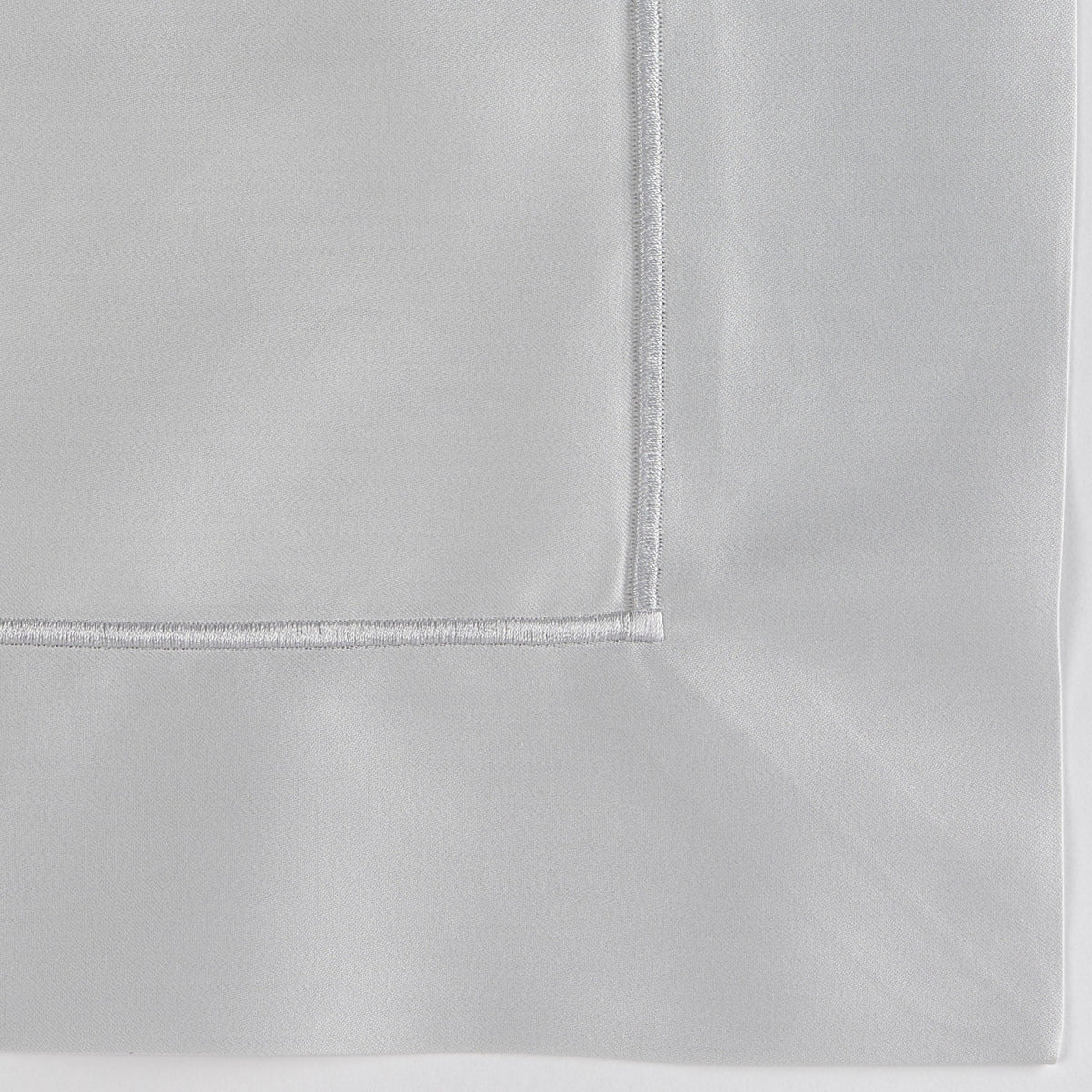 Closeup of Fabric of Celso de Lemos Bourdon Bedding Perle Color