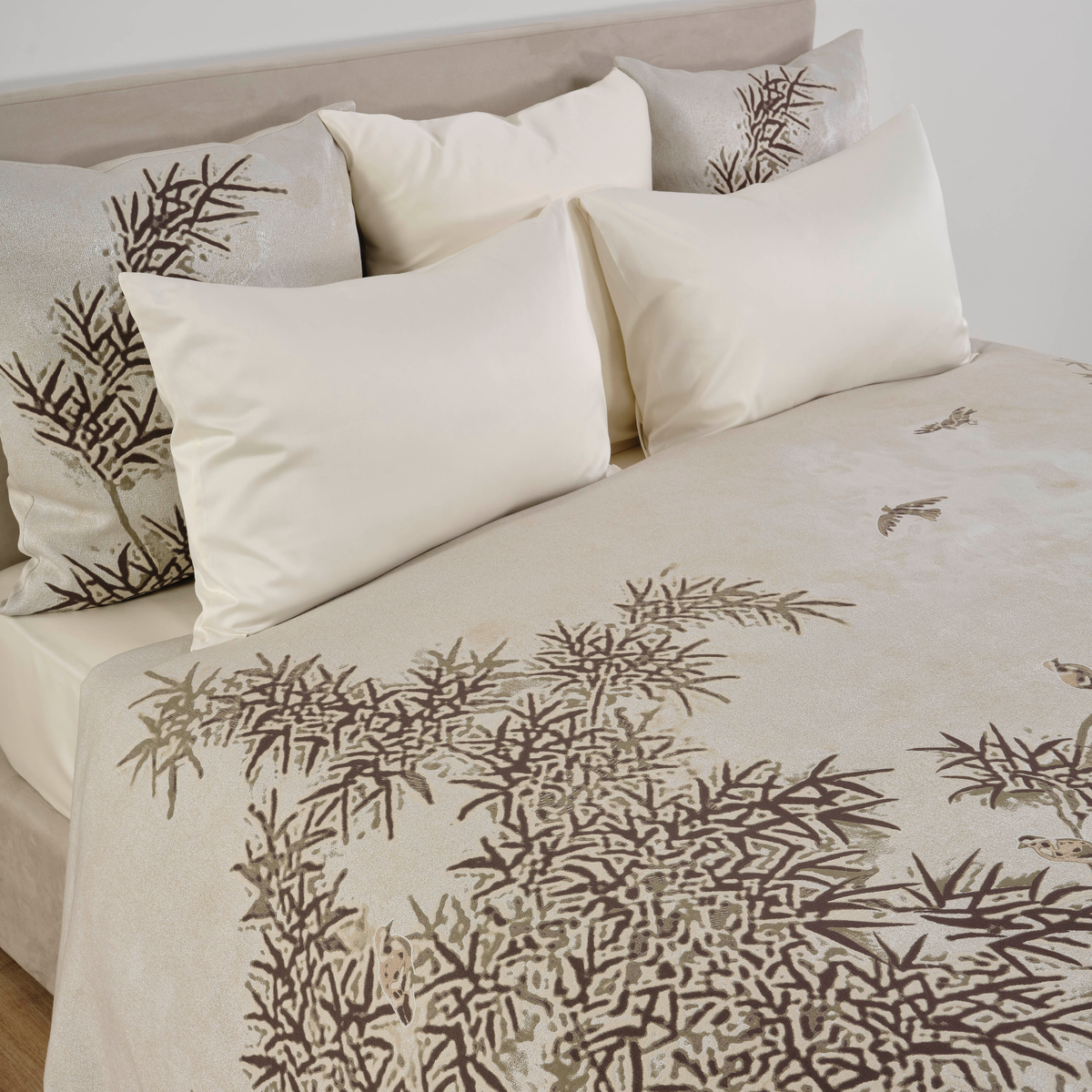 Pillowcases of Celso de Lemos Estampe Collection in Linen Color