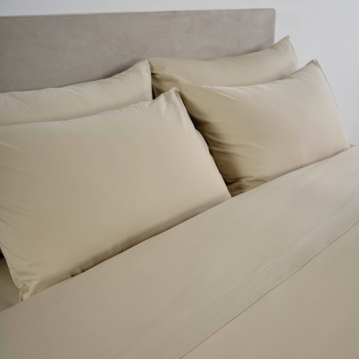Closeup of Pillowcases of Celso de Lemos Estrela Collection with Linen Color
