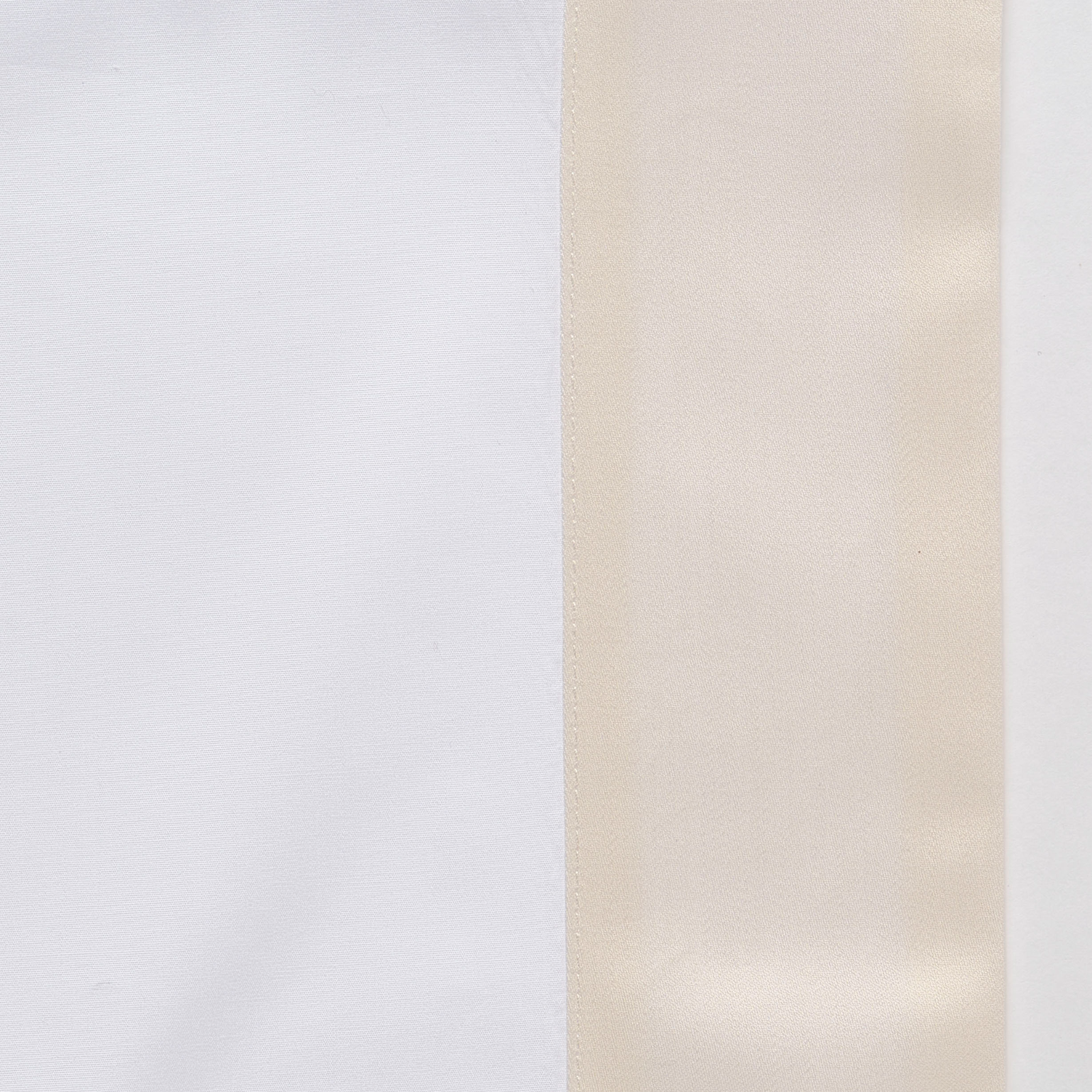 Full Bed Dressed in Celso de Lemos Hella Bedding with Naturel Colored Swatch