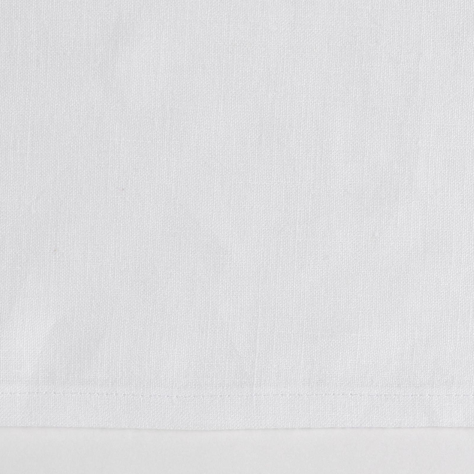 Sideview of Celso de Lemos Moon Collection in White Color