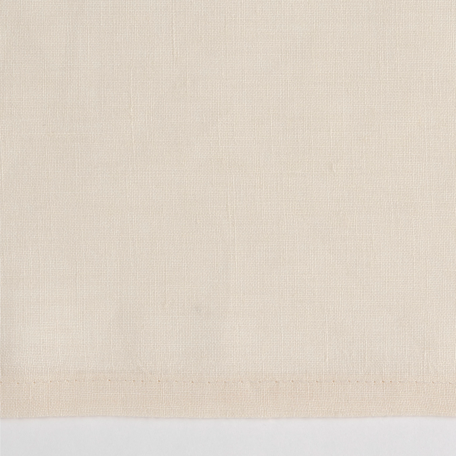 Sideview of Celso de Lemos Moon Collection in Naturel Color