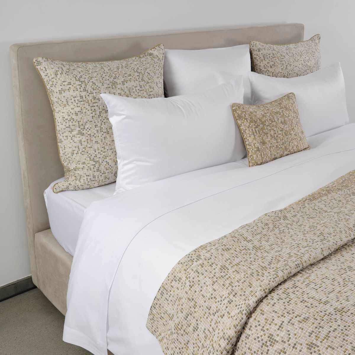 Closeup of Full Bed in Celso de Lemos Mosaic Collection