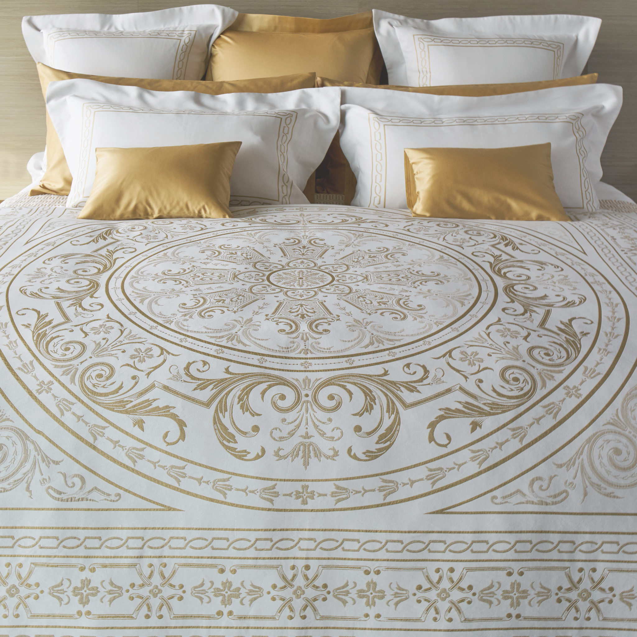 https://flandb.com/cdn/shop/files/Celso-de-Lemos-Versailles-Bedding-Center-Lifestyle_5000x.png?v=1687444146