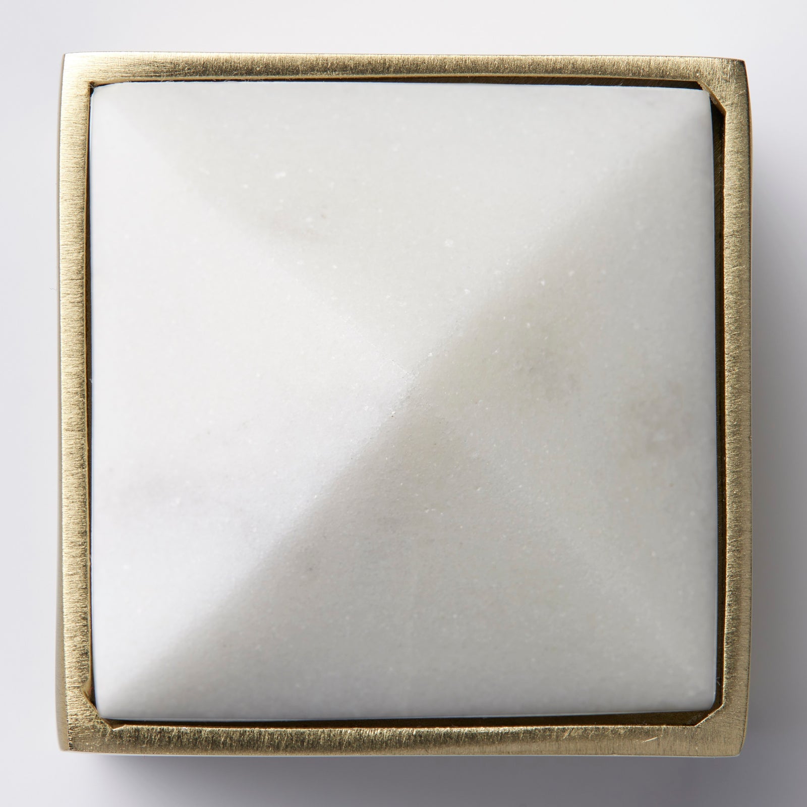 Clear Image of Sferra Cestia Napkin Rings in Gold/White Accent