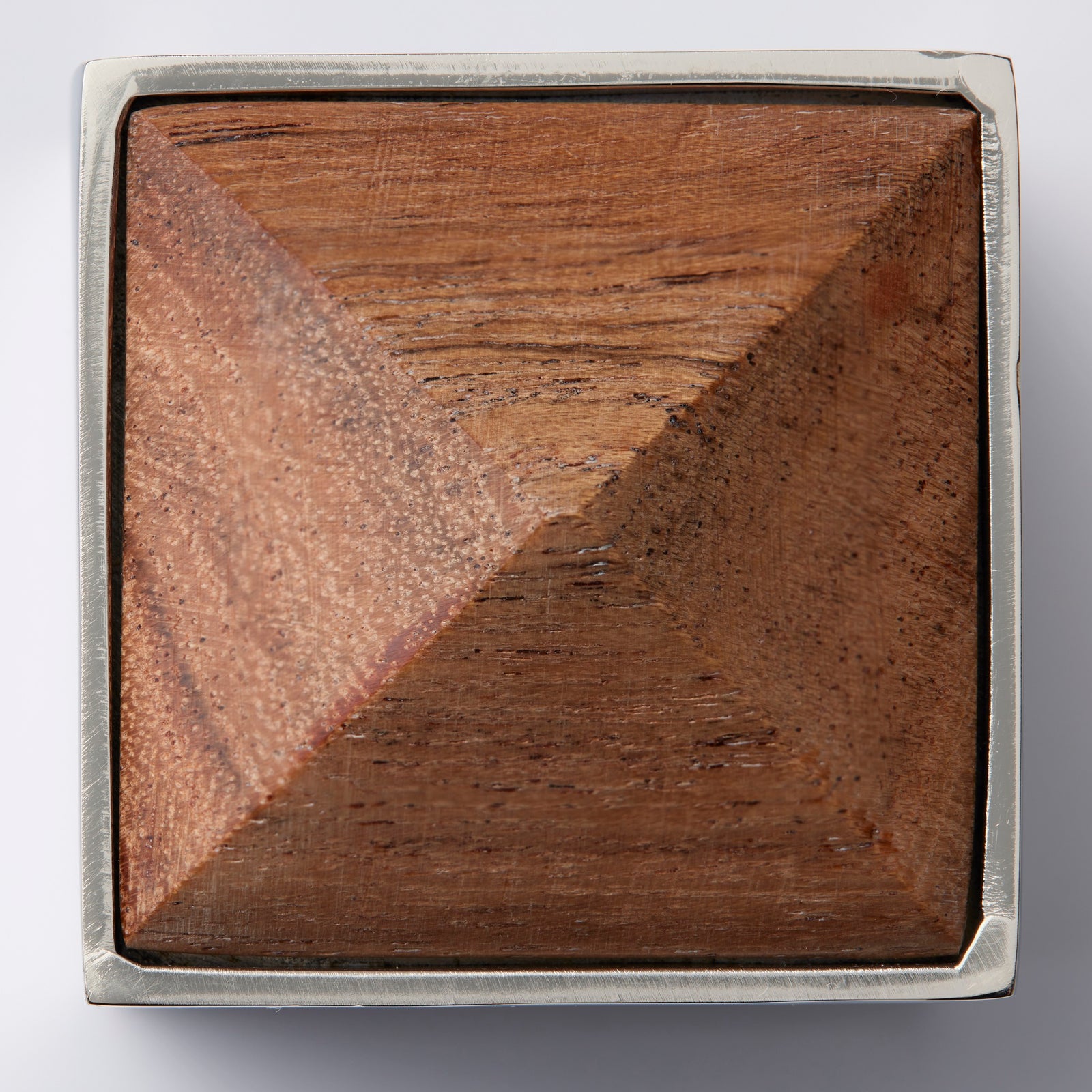 Clear Image of Sferra Cestia Napkin Rings in Silver/Wood Accent