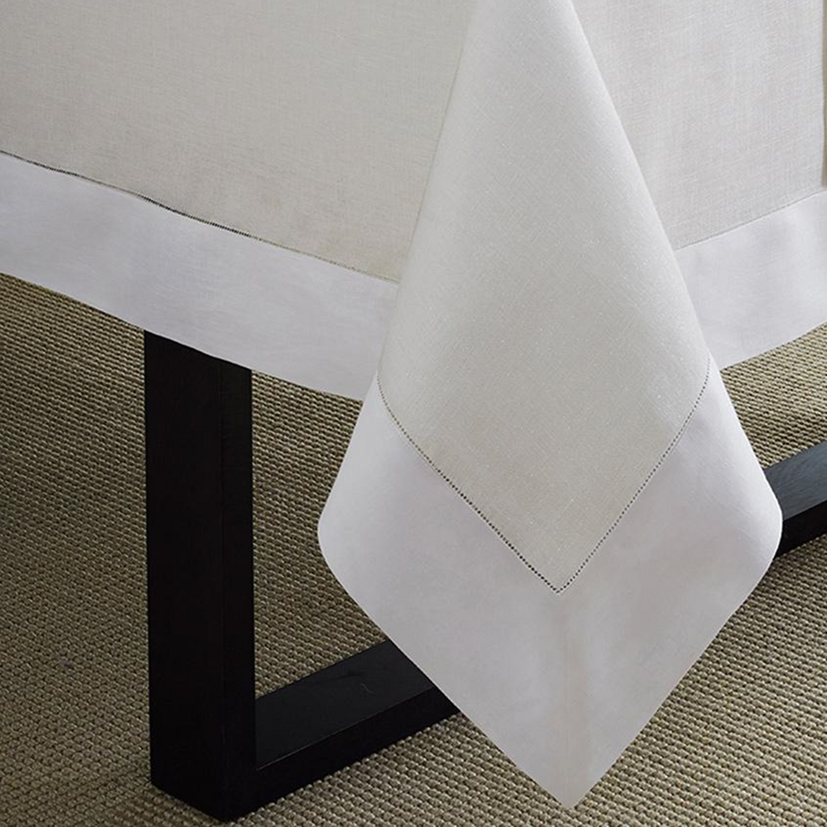Closeup View of Sferra Reece Table Linens in White/Gold Color