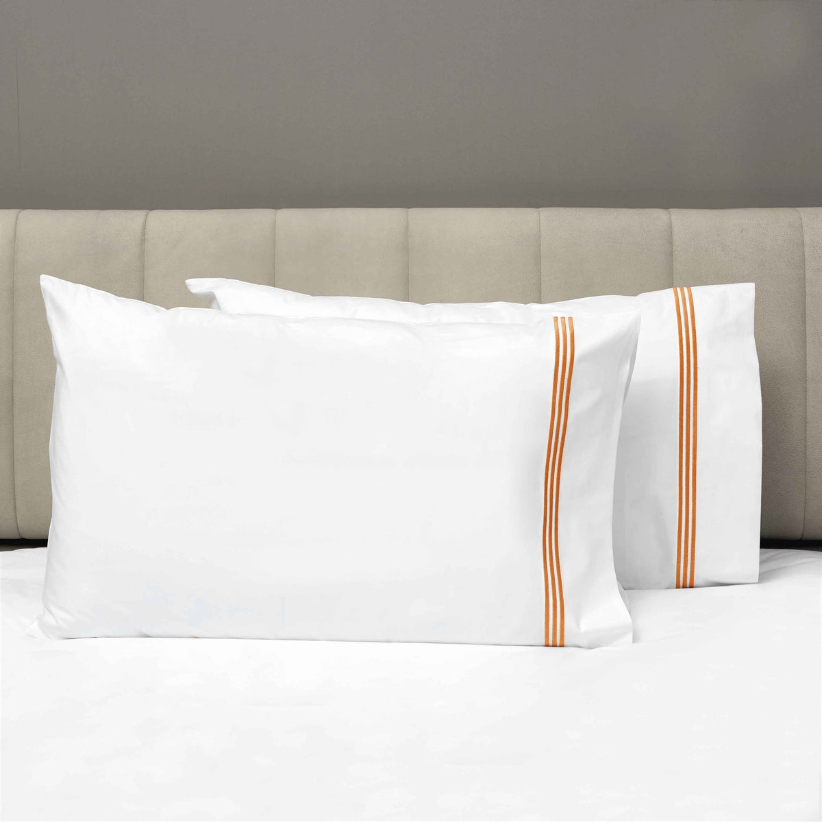 Pair of Pillowcases of Signoria Platinum Percale Bedding in White/Rust Color