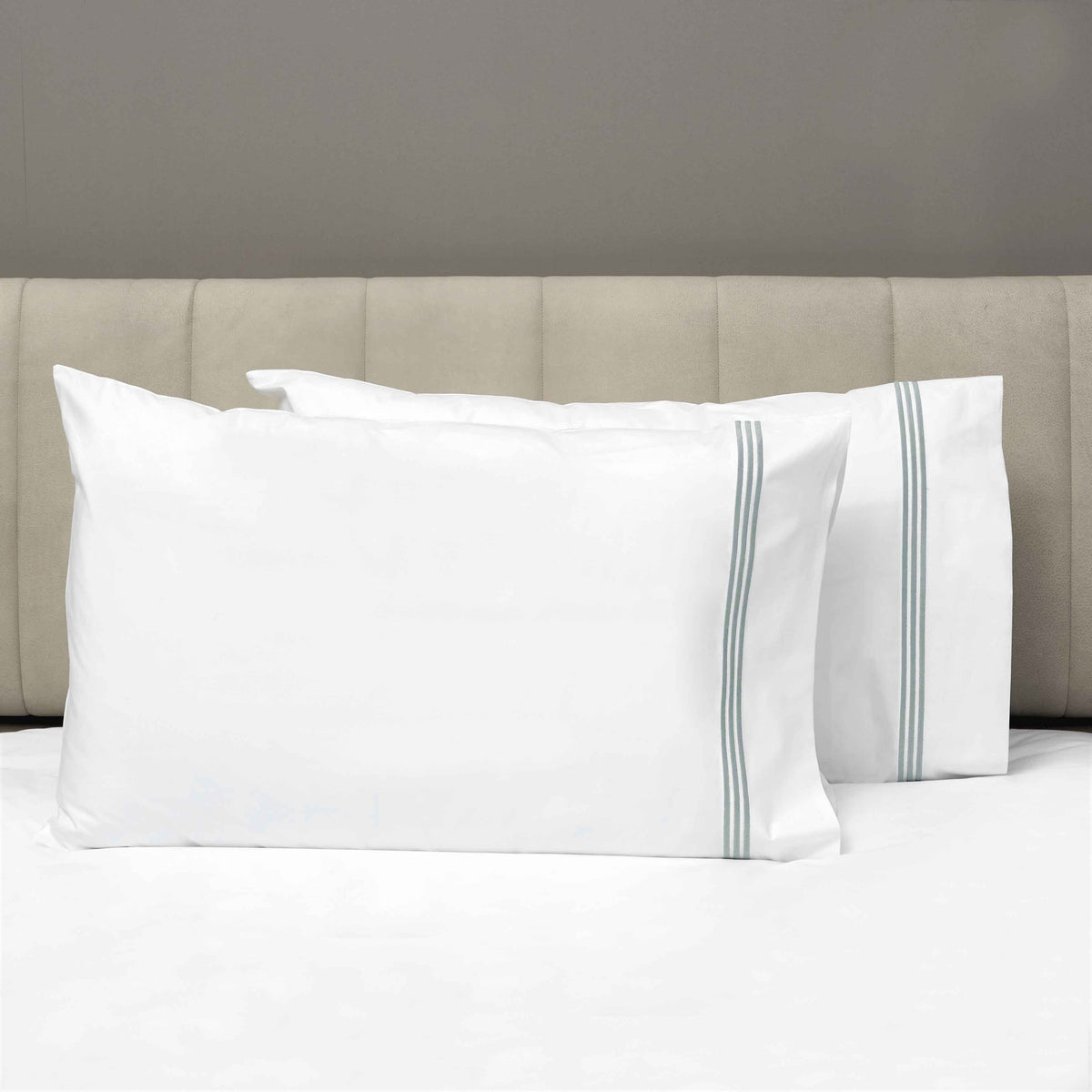 Pair of Pillowcases of Signoria Platinum Percale Bedding in White/Wilton Blue Color