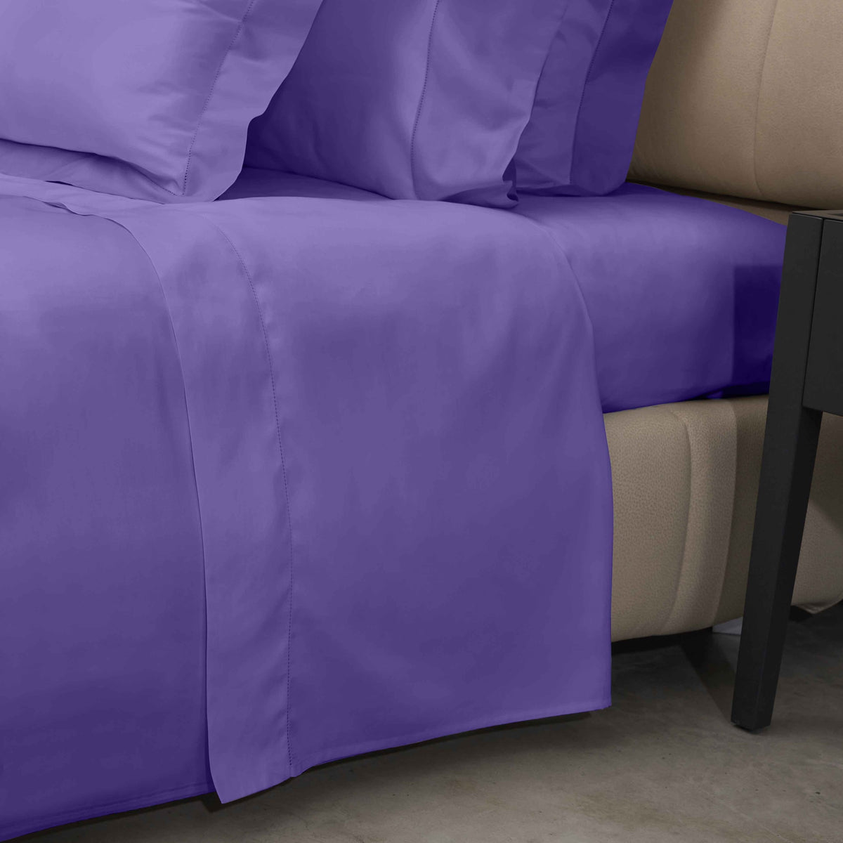 Closeup View of Signoria Raffaello Flat Sheet in Violet Color