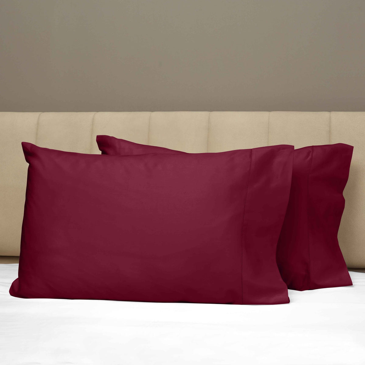 Closeup View of Signoria Raffaello Pillowcases in Cardinale Red Color