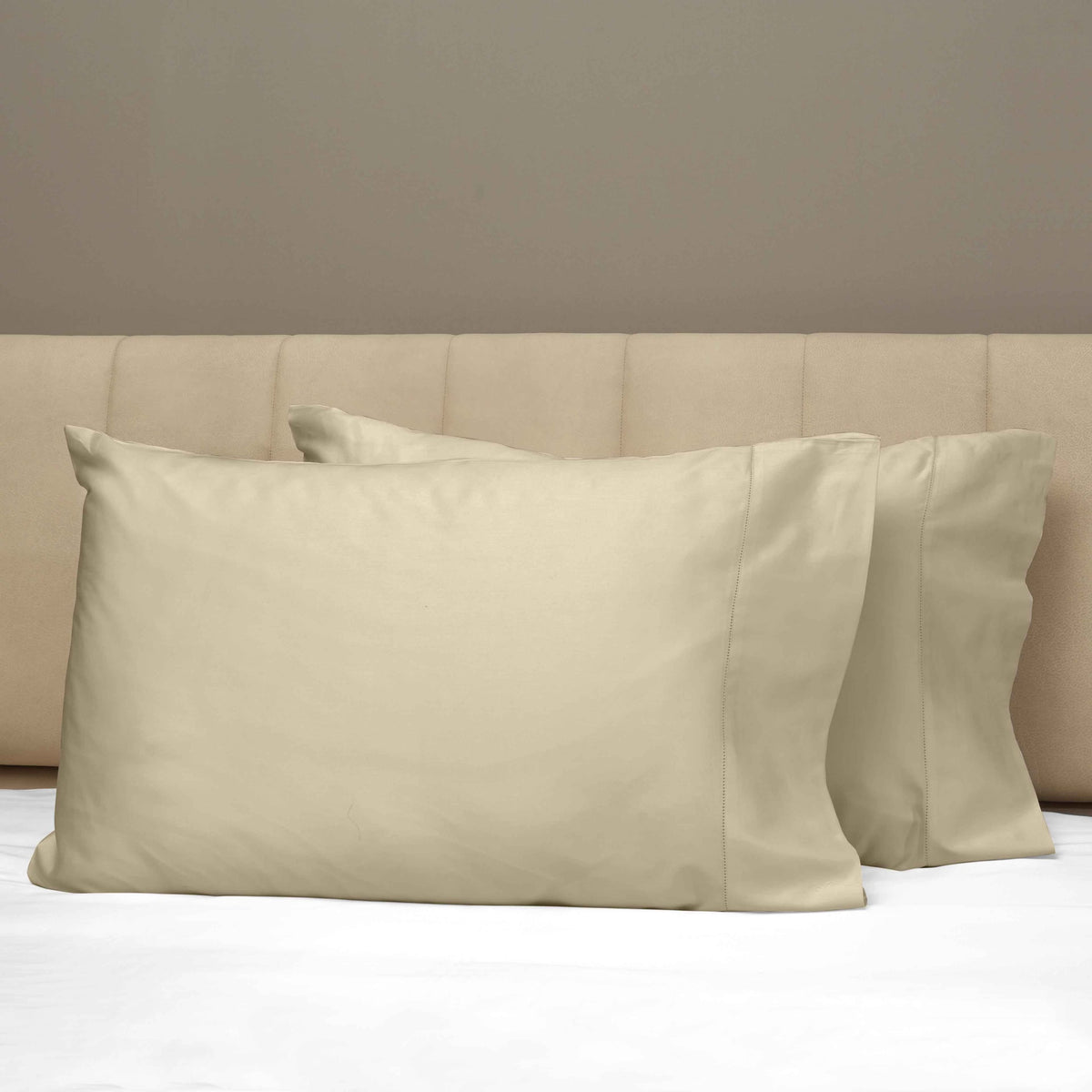 Closeup View of Signoria Raffaello Pillowcases in Flax Color