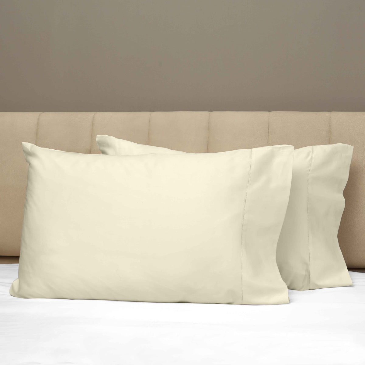 Closeup View of Signoria Raffaello Pillowcases in Taupe Color