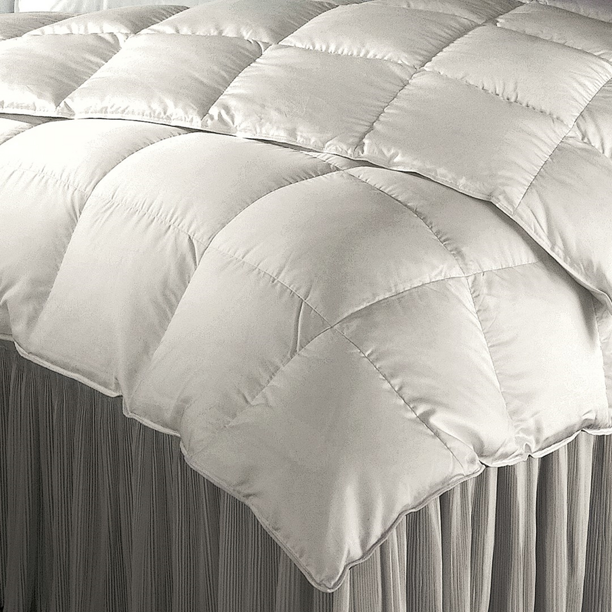 Closeup Image of Downtown Company Lily Siberian White Goose Down Comforter