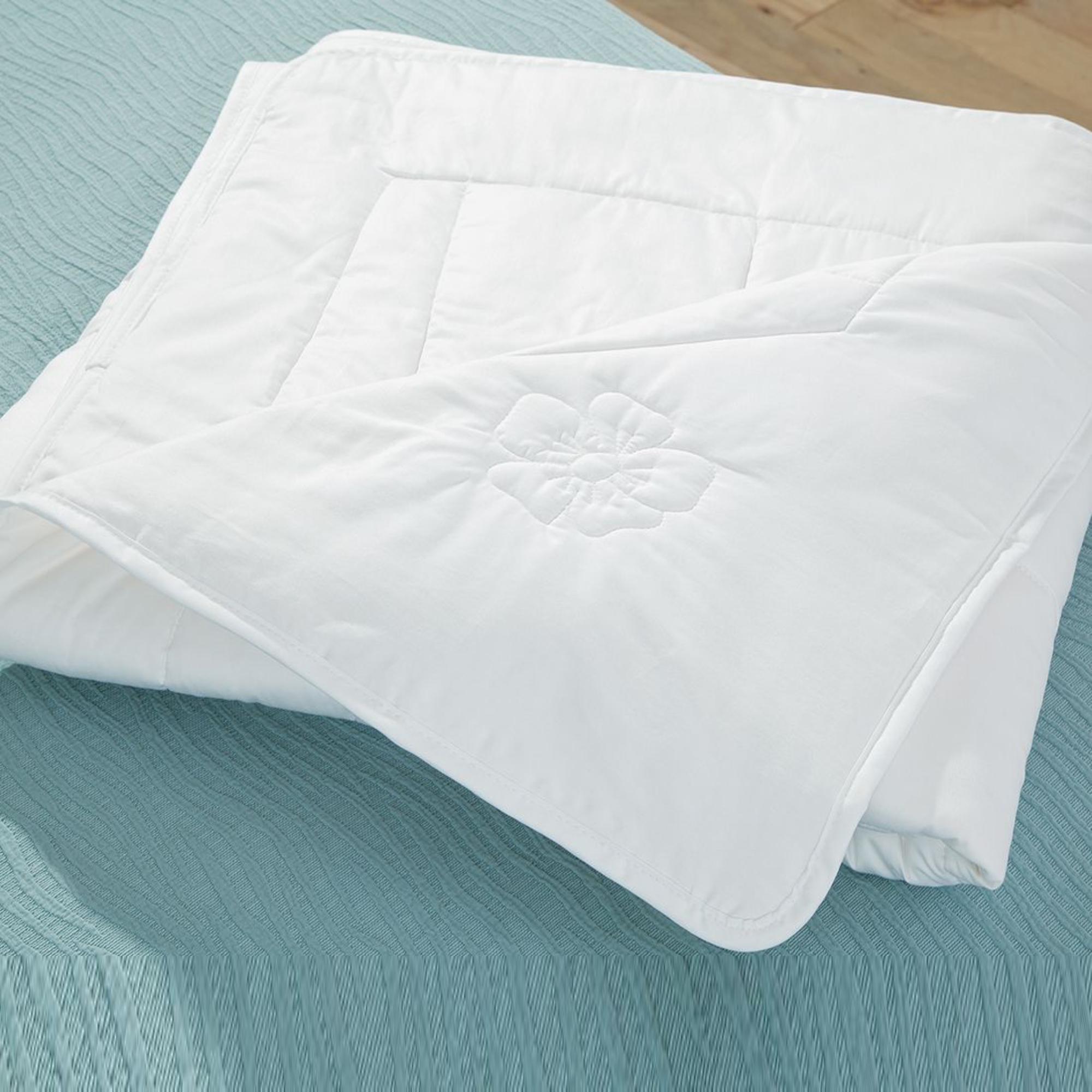 Folded Downtown Company Summer Linen Comforter
