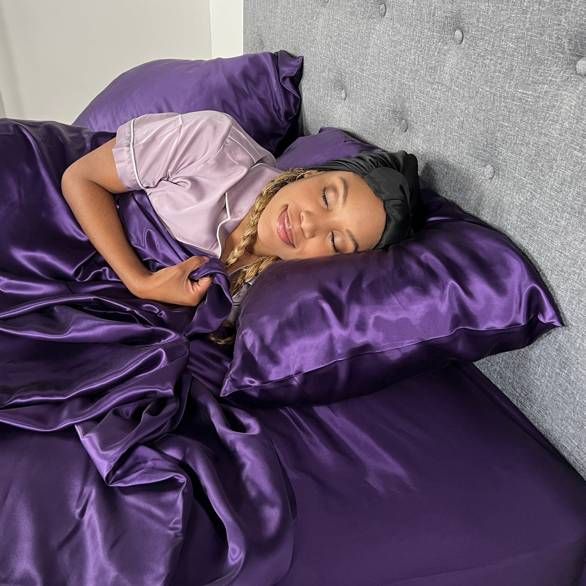 Soft Plum Silk Pillowcase with a Lustrous Sheen, Offering a Smooth and Luxurious Touch