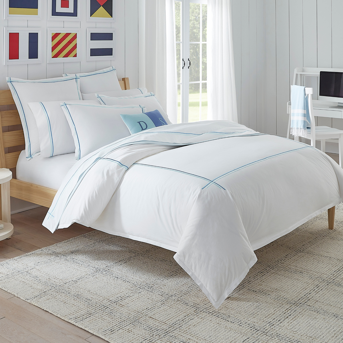 Sferra Tratto Bedding Full Lifestyle Angled White/Clearwater