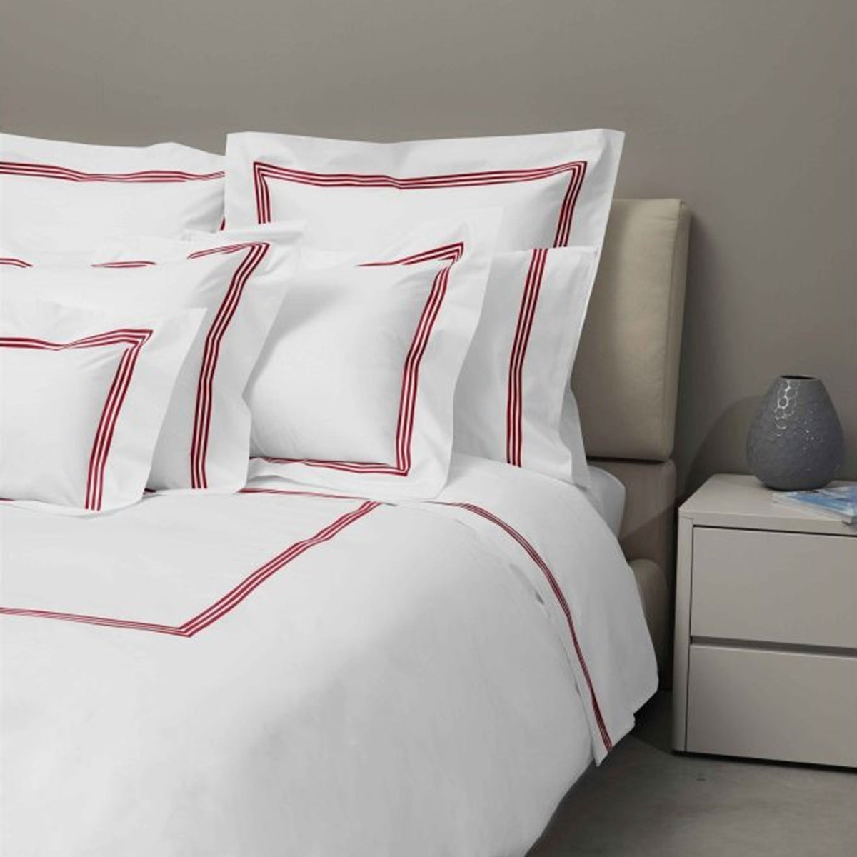Bed Dressed in Signoria Platinum Percale Bedding in White/Cardinale Red Color