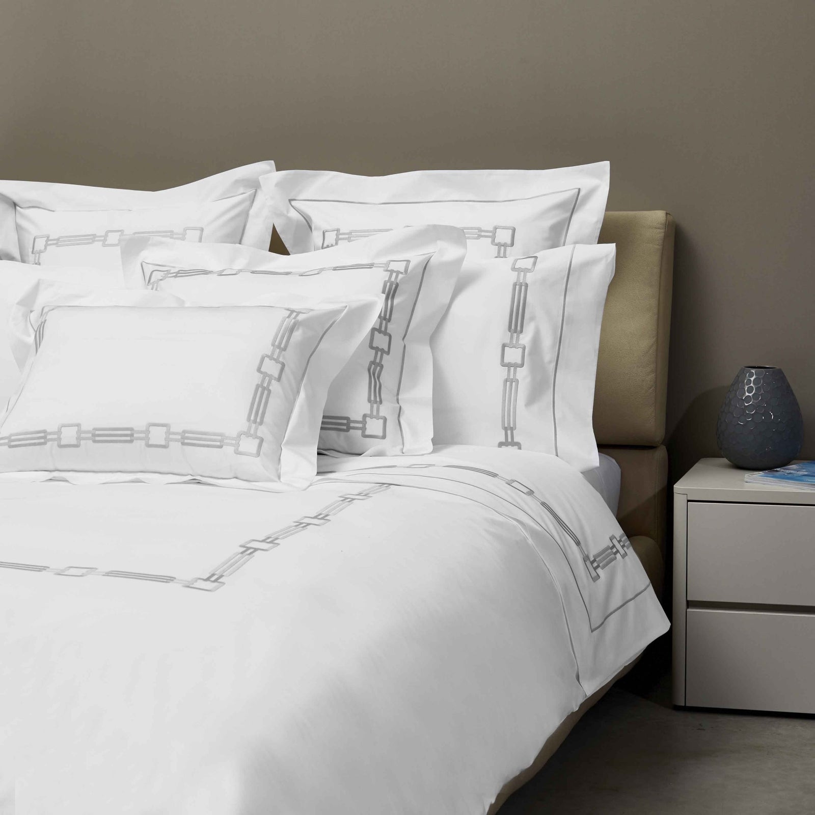 Closeup View of Signoria Retrò Bedding in White/Dark Pearl Color